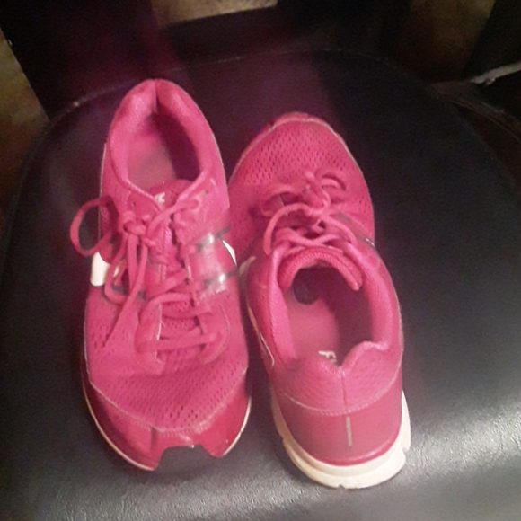 Nikes w/FREE Emoji Jersey!😊❤💜 - Picture 5 of 8